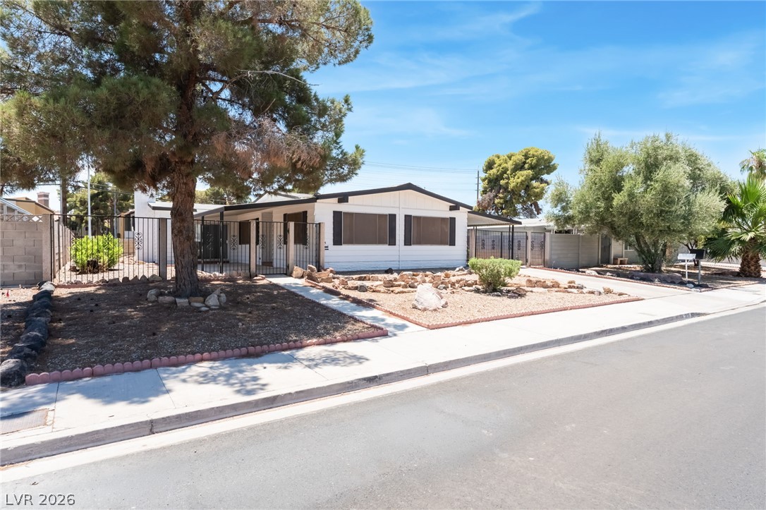 5235 Sir James Way