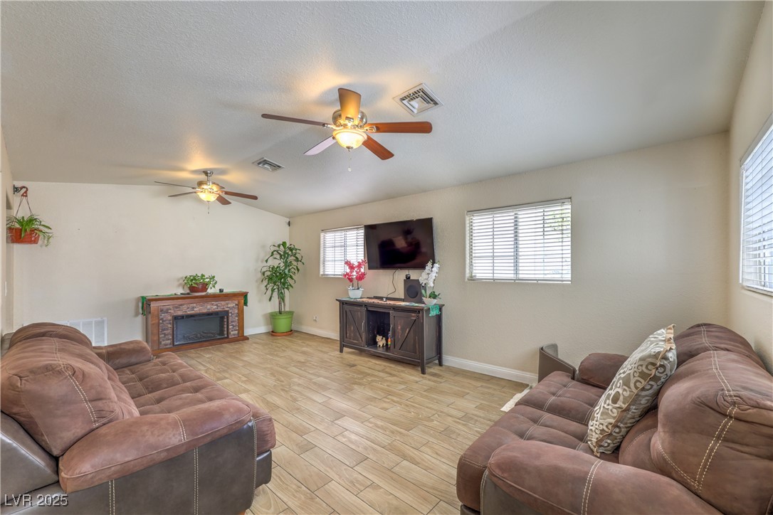 Las Vegas, Nevada 89121, United States, 3 Bedrooms Bedrooms, ,3 BathroomsBathrooms,Residential,Active,148303