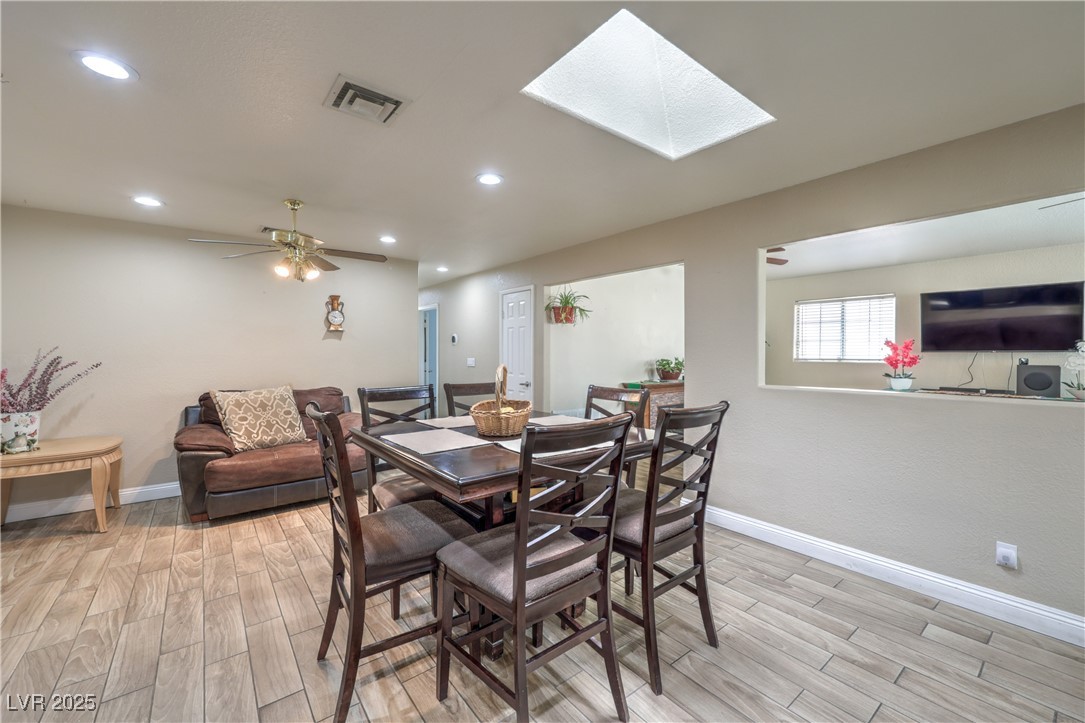 Las Vegas, Nevada 89121, United States, 3 Bedrooms Bedrooms, ,3 BathroomsBathrooms,Residential,Active,148303