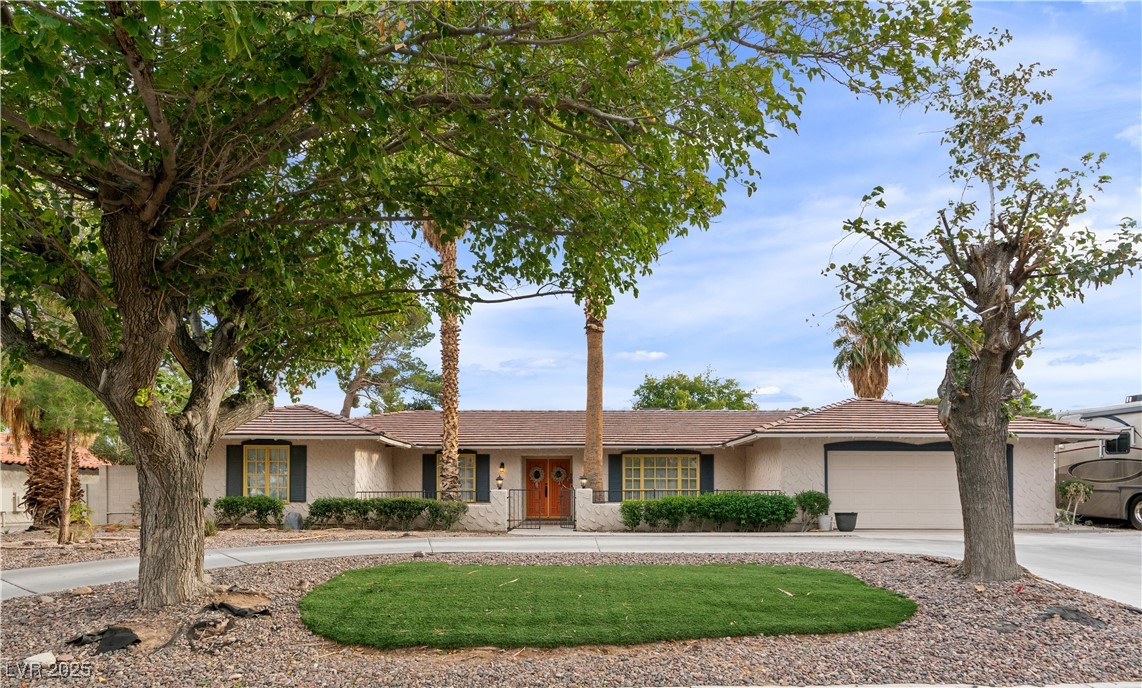 3689 N Rosecrest Circle