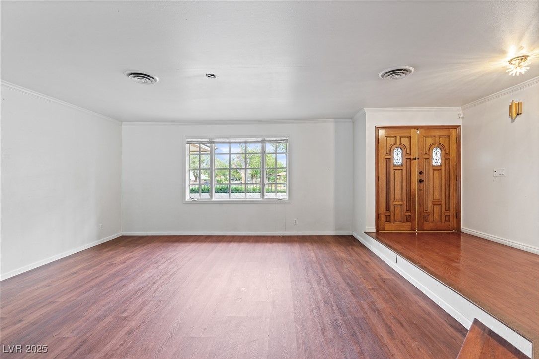 3689 N Rosecrest Circle