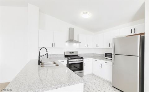 7905 Lago Vista Lane 201 Las Vegas NV 89145