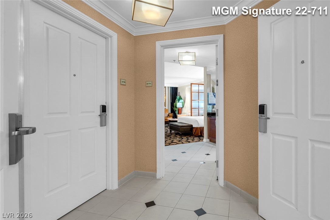 135 E Harmon Avenue 2211
