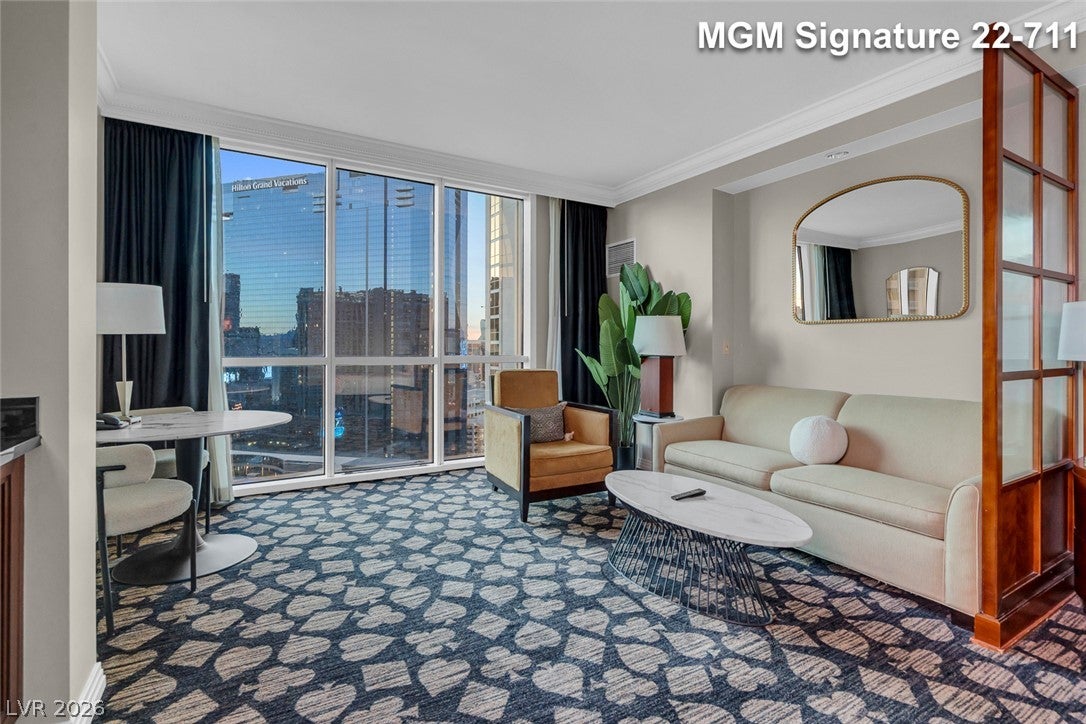 135 E Harmon Avenue 2211