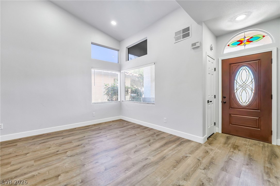 972 Upper Meadows Place