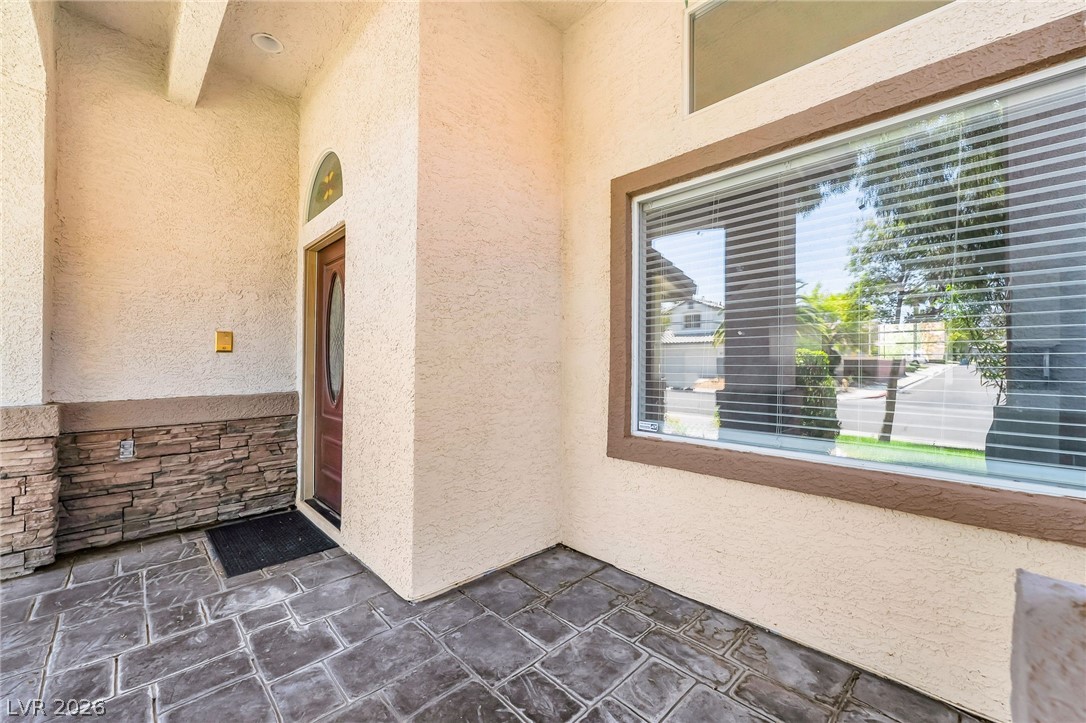 972 Upper Meadows Place