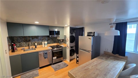 Multifamily For Rent - 3418 Oneida Way #1<br/> Las Vegas, NV 89169