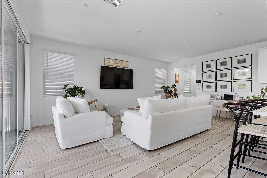 Henderson, Nevada 89011, United States, 3 Bedrooms Bedrooms, ,3 BathroomsBathrooms,Residential,Active,131646