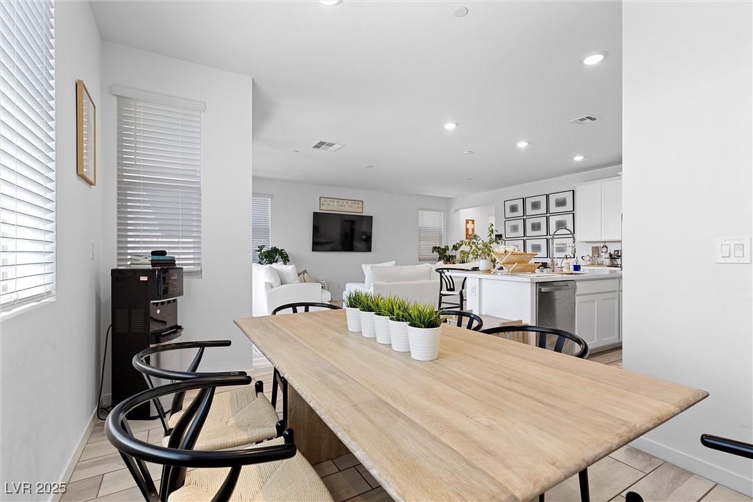 Henderson, Nevada 89011, United States, 3 Bedrooms Bedrooms, ,3 BathroomsBathrooms,Residential,Active,131646