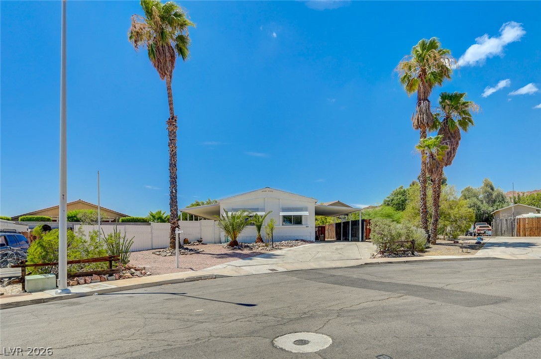 1010 La Mesa Way