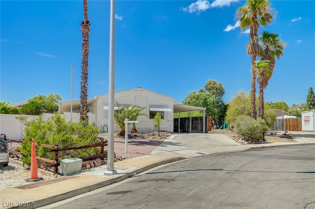 1010 La Mesa Way