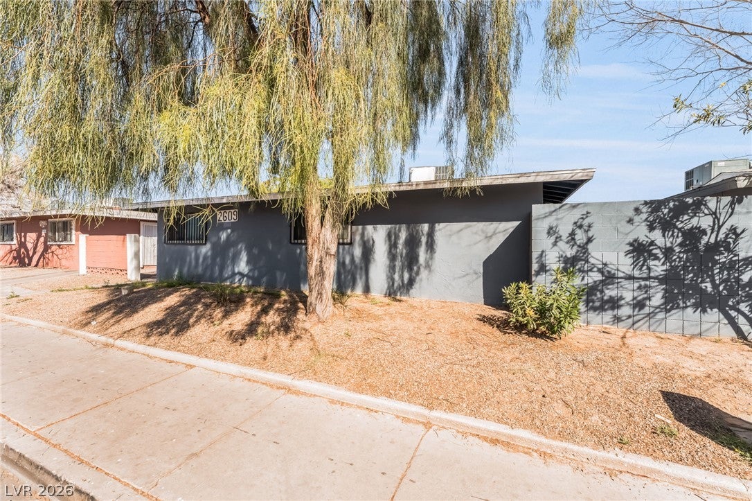 2609 Cedar Avenue