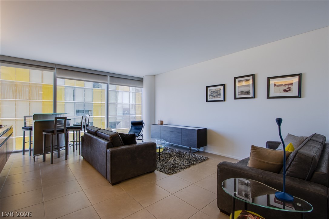 3722 Las Vegas Boulevard 810