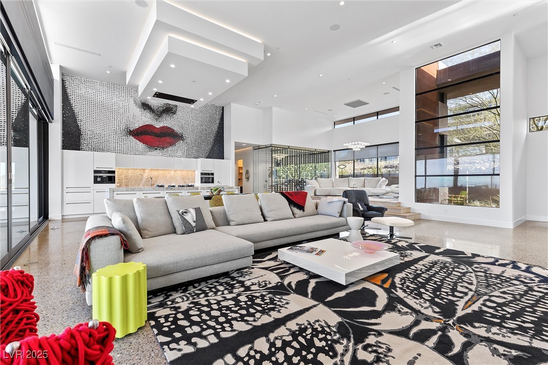 11 Cloud Chaser Boulevard