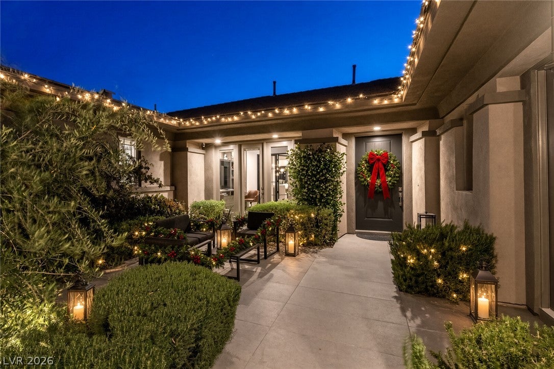 2797 Turtle Head Peak Dr Drive
