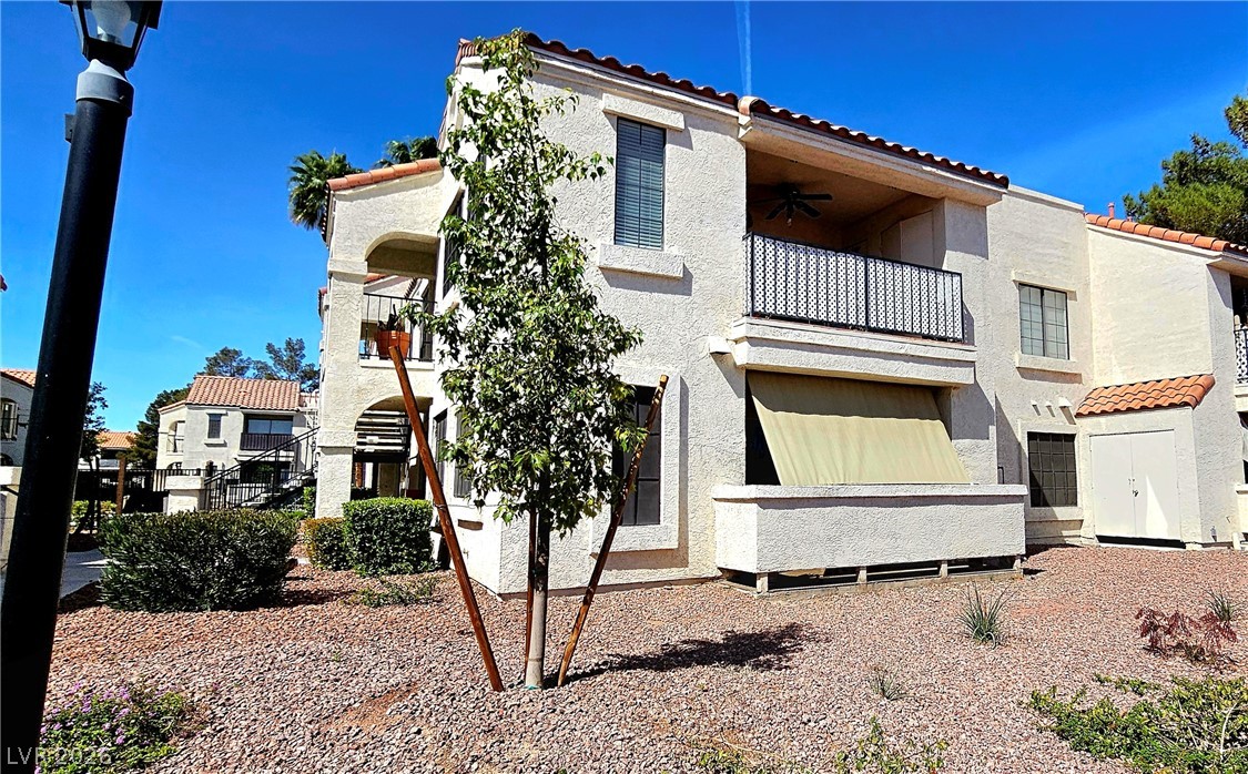 4830 Nara Vista Way 102