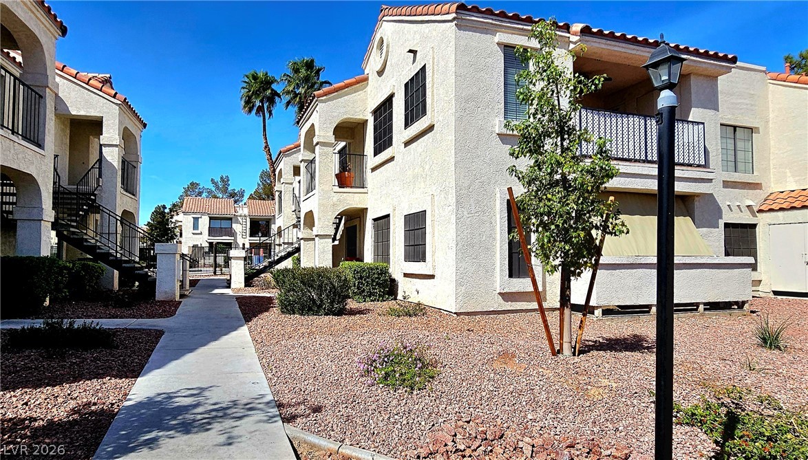 4830 Nara Vista Way 102