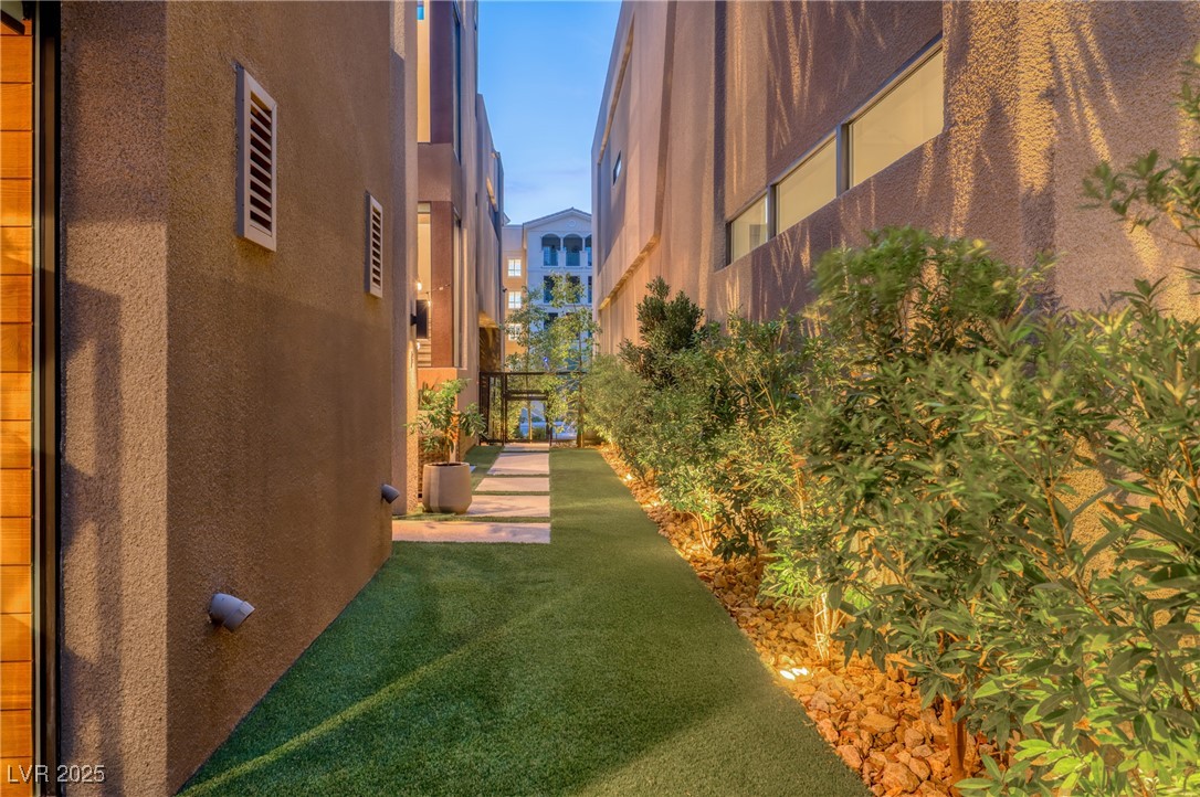 5 Promenade Isle Lane