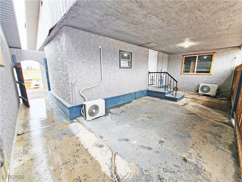 2220 W Bell Vista Avenue 1