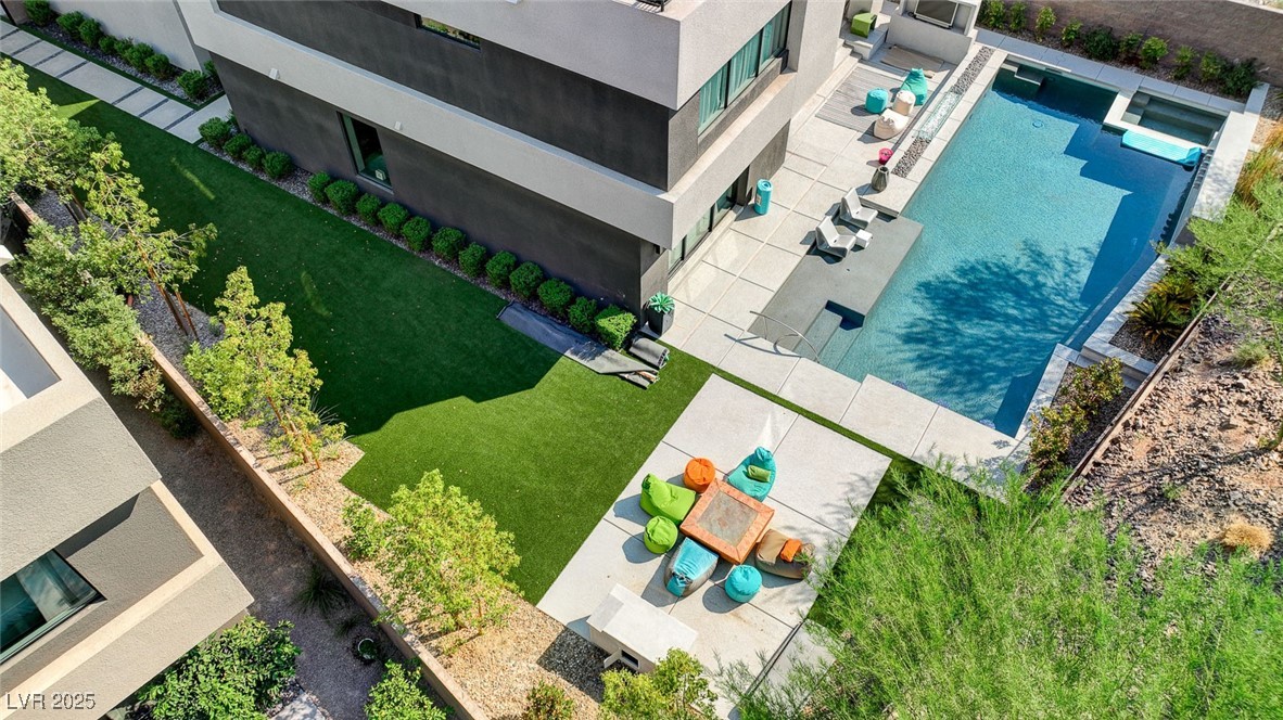 5 HIGHLAND COVE Lane
