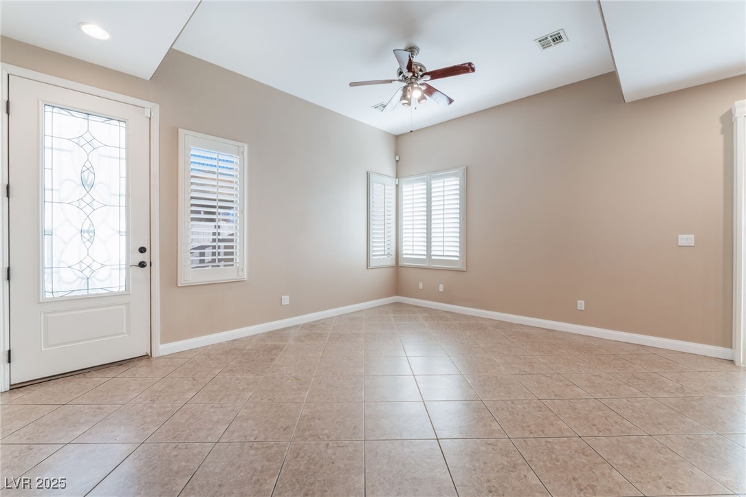 5520 Overlook Valley Street, North Las Vegas, Nevada image 4