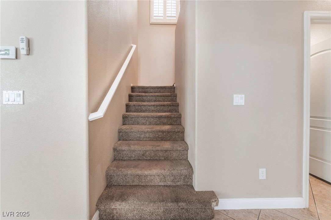 5520 Overlook Valley Street, North Las Vegas, Nevada image 11