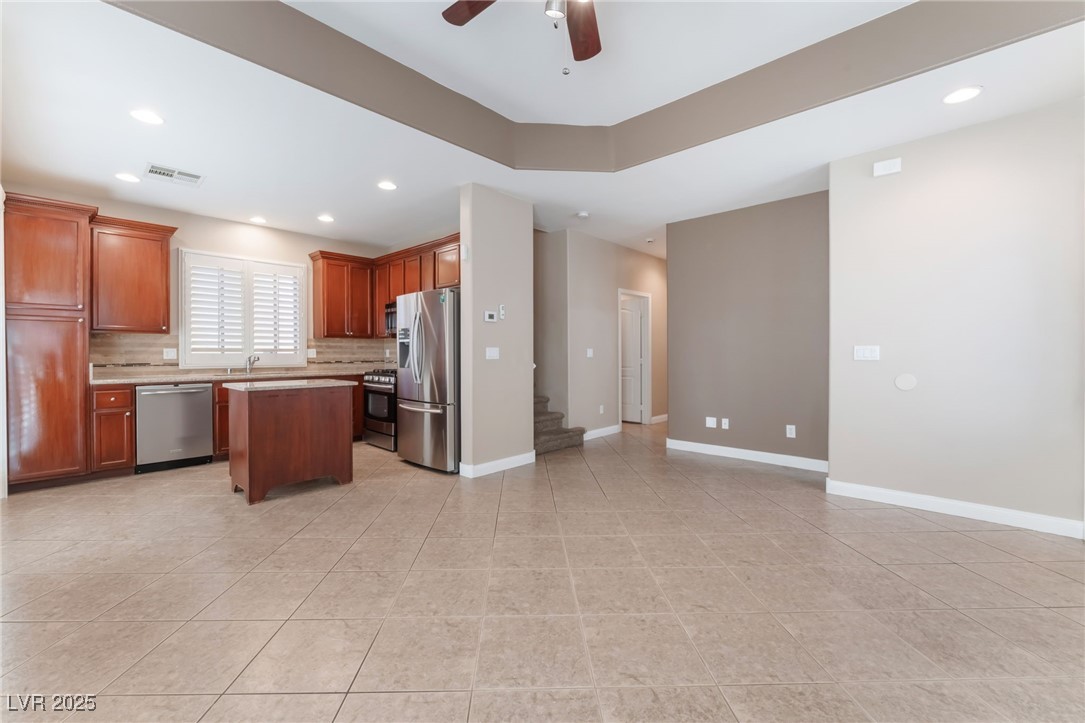 5520 Overlook Valley Street, North Las Vegas, Nevada image 6