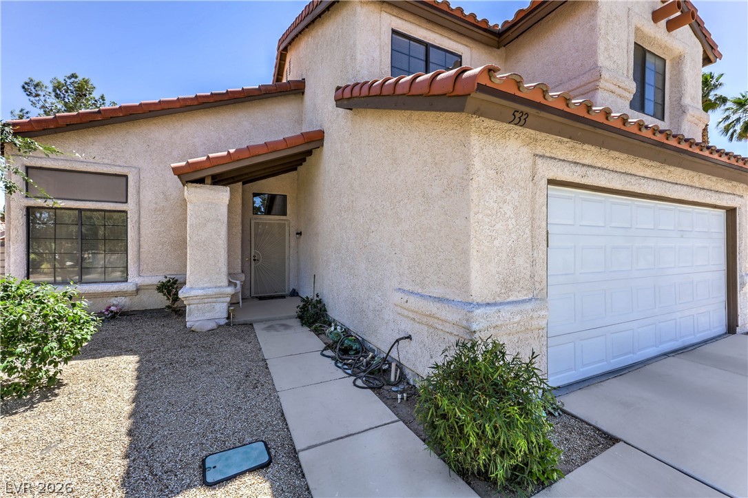 533 Coco Palms Avenue