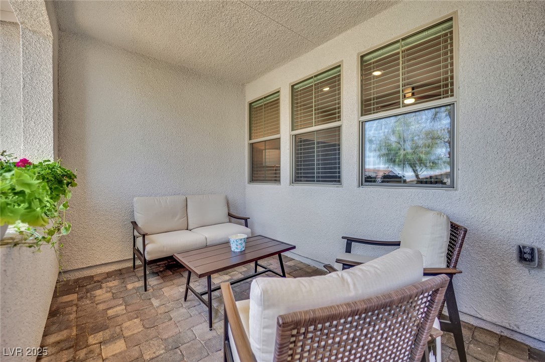 Properties 3 530 Sonoma Range Street