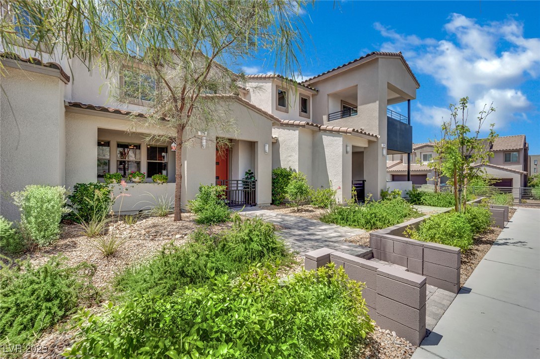 Properties 1 530 Sonoma Range Street