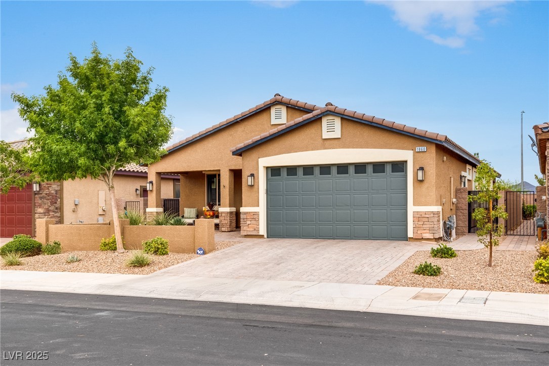 Properties 3 1860 Moonbow Falls Street
