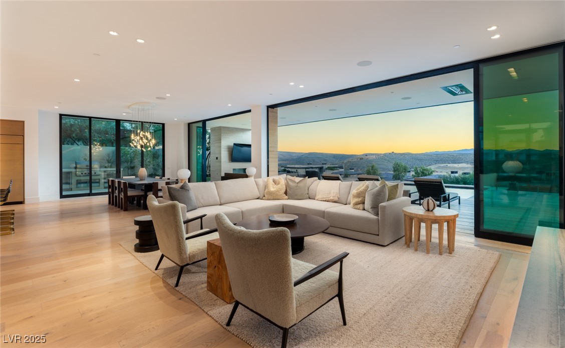 4929 Summit Overlook Drive