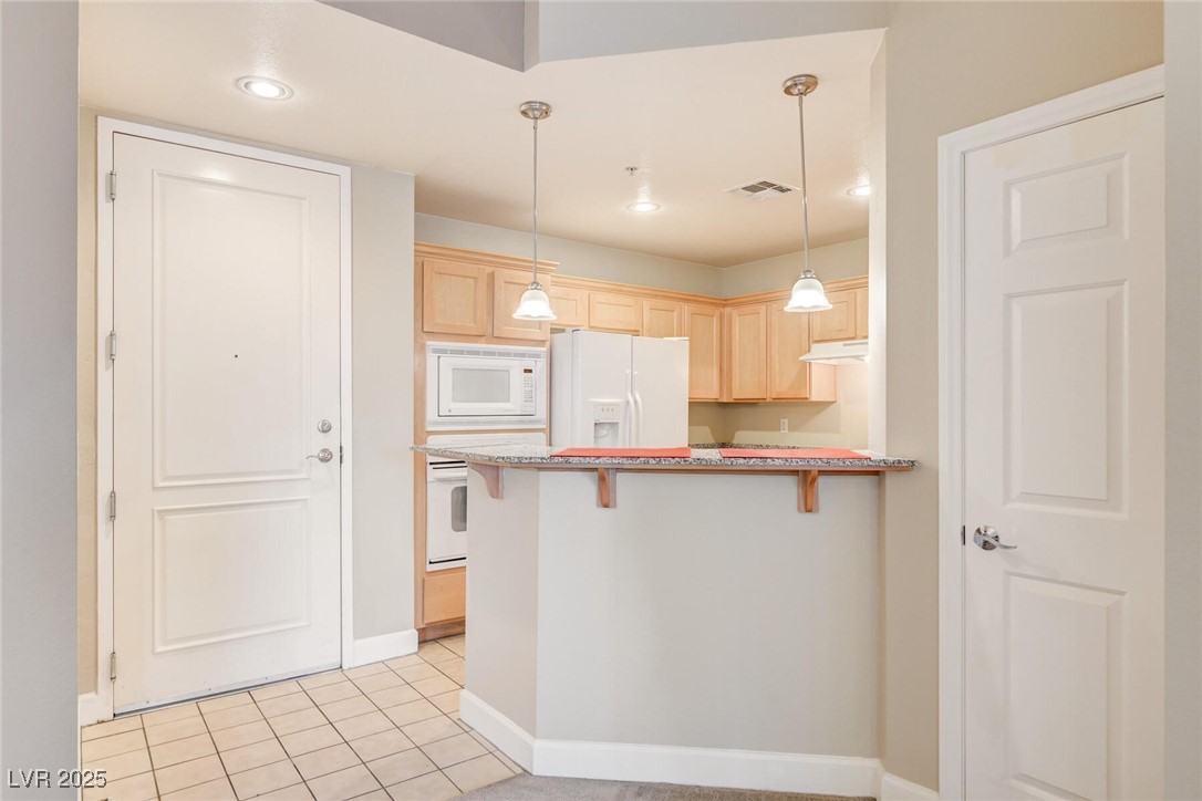 71 E Agate Avenue 206