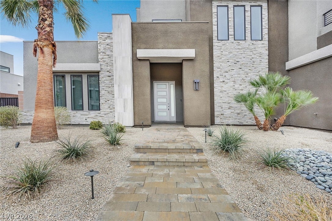 4008 Desert Trace Court
