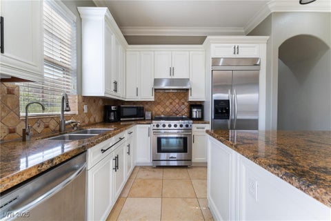 Tiny photo for 24 Via Vasari #204, Henderson, NV 89011 (MLS # 2742159)
