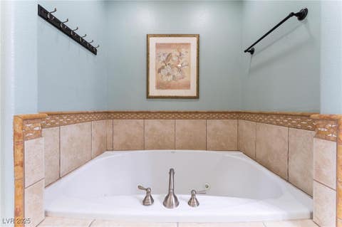 Tiny photo for 24 Via Vasari #204, Henderson, NV 89011 (MLS # 2742159)