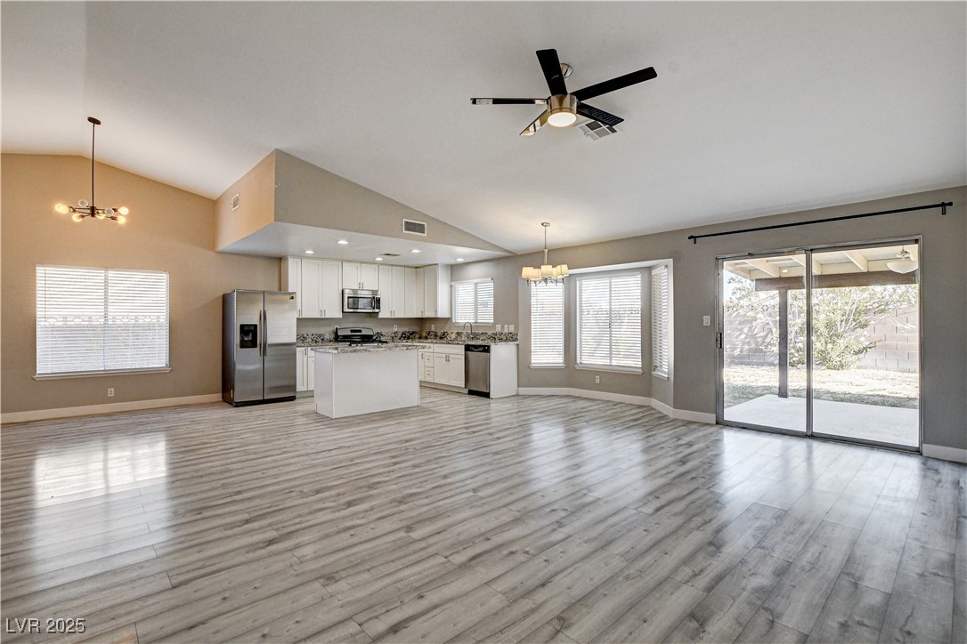 8517 Soneto Lane