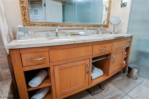 Tiny photo for 2000 FASHION SHOW Drive #5428, Las Vegas, NV 89109 (MLS # 2645799)