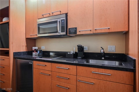 Tiny photo for 2000 FASHION SHOW Drive #5428, Las Vegas, NV 89109 (MLS # 2645799)