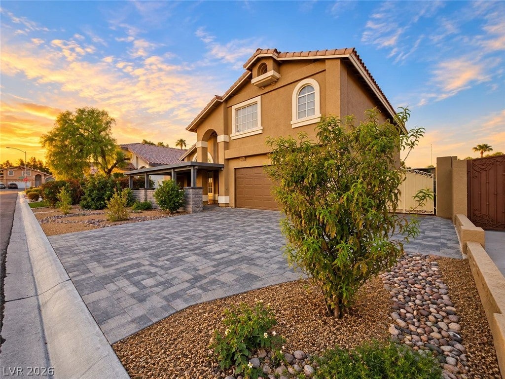 8652 Heatherstone Street