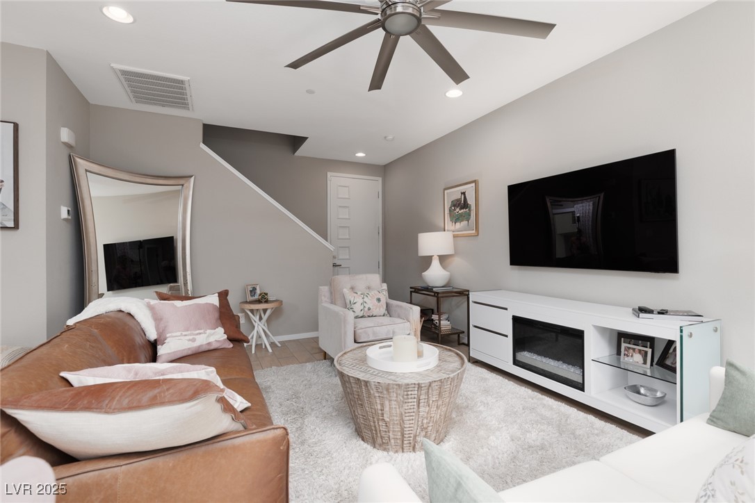 11256 Rainbow Peak Avenue 202