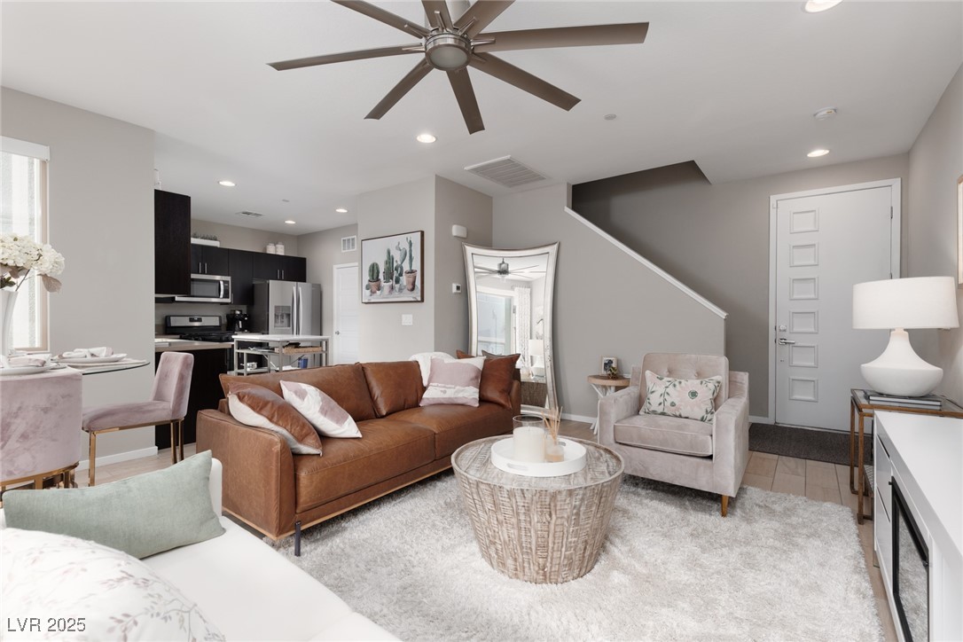 11256 Rainbow Peak Avenue 202