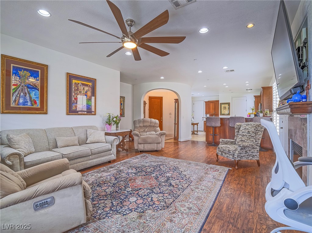 15 Avenza Drive, Henderson, Nevada image 11
