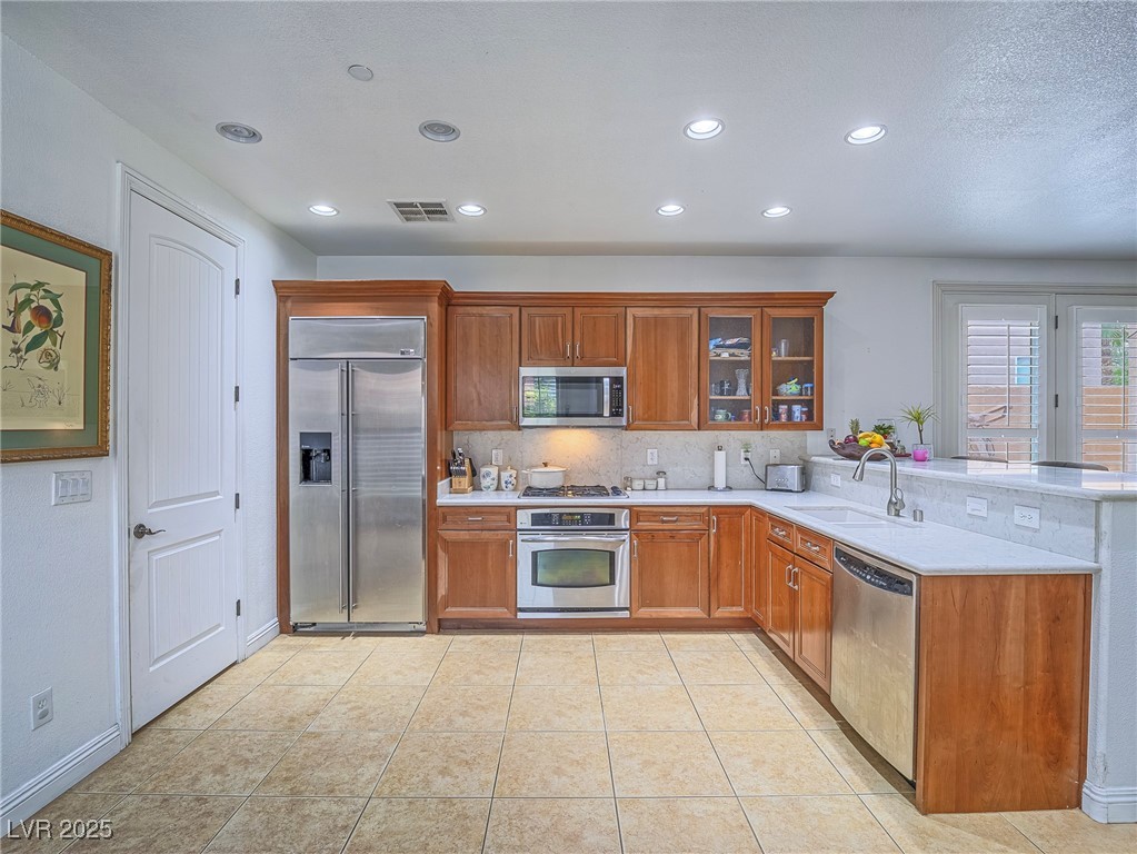 15 Avenza Drive, Henderson, Nevada image 8