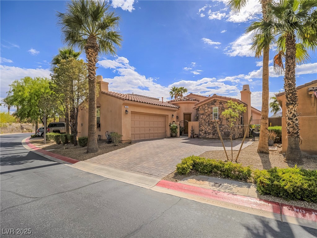 15 Avenza Drive, Henderson, Nevada image 3