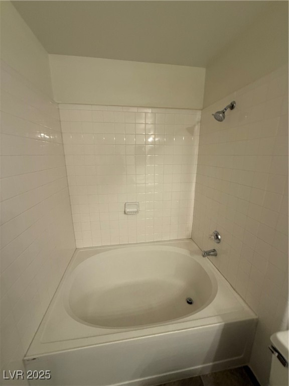 5261 Lindell Road 105