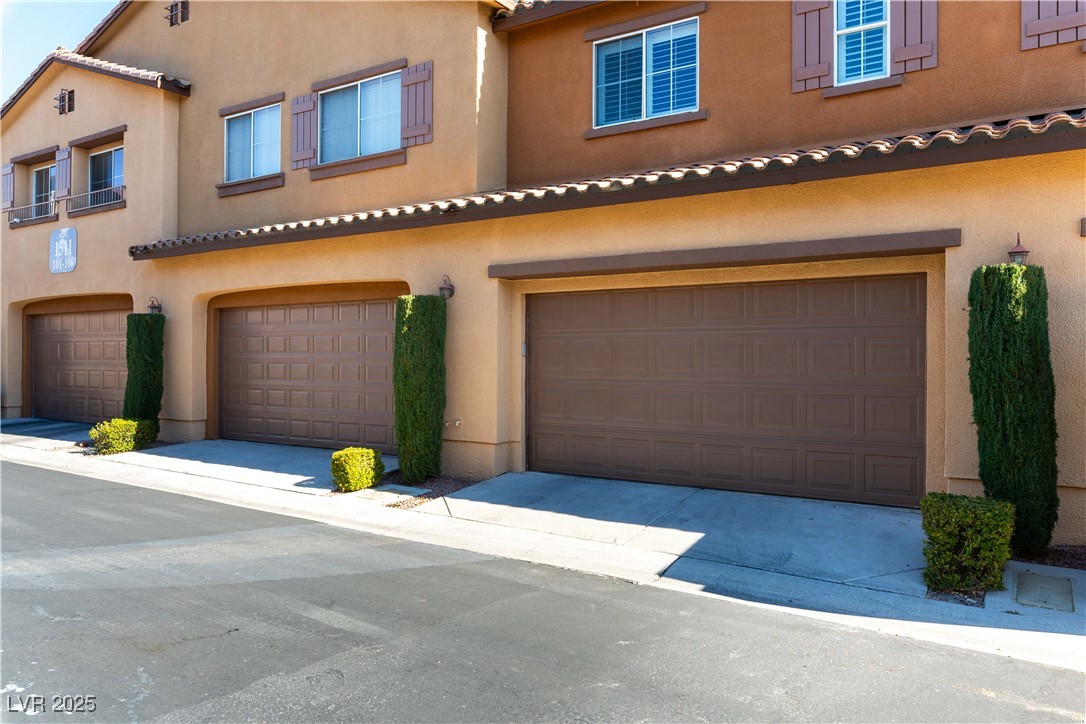 Las Vegas, Nevada 89135, United States, 2 Bedrooms Bedrooms, ,2 BathroomsBathrooms,Residential,Pending,18022