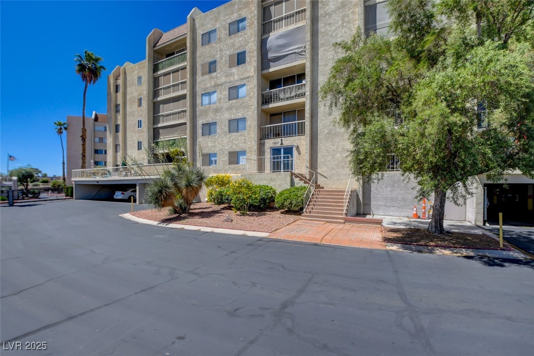 745 N Royal Crest Circle 127