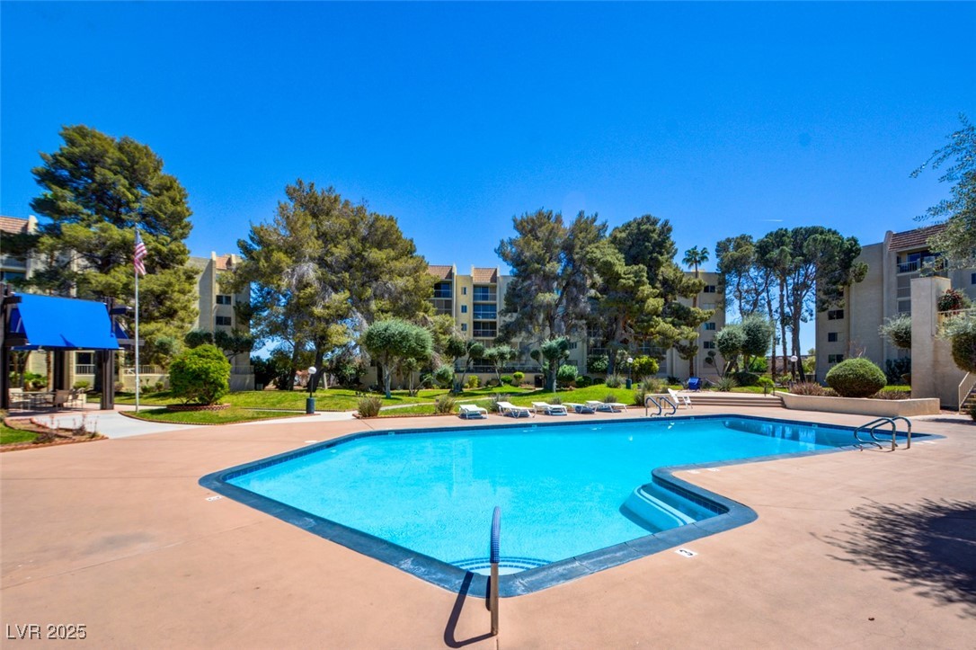 745 N Royal Crest Circle 127