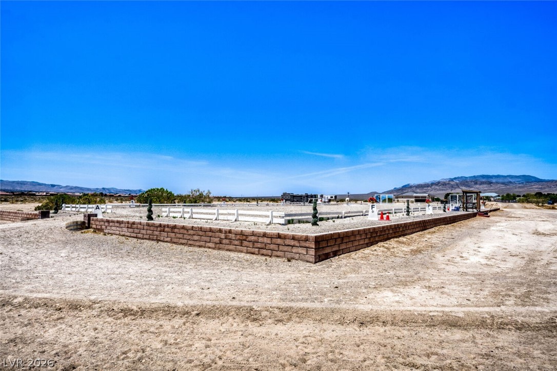 2 Acres Horse & Torrey Pines